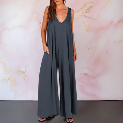 Wendy™ | Comfortable jumpsuit with V-neck and wide legs