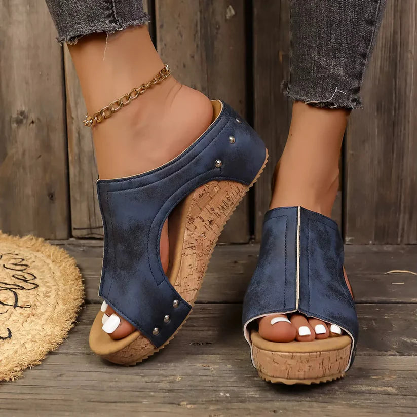Lumi™ | Stud Wedges