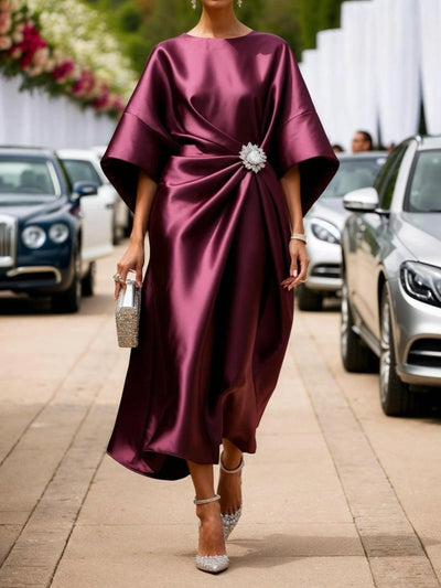 Tora™ | Long dress in luxurious sparkling satin