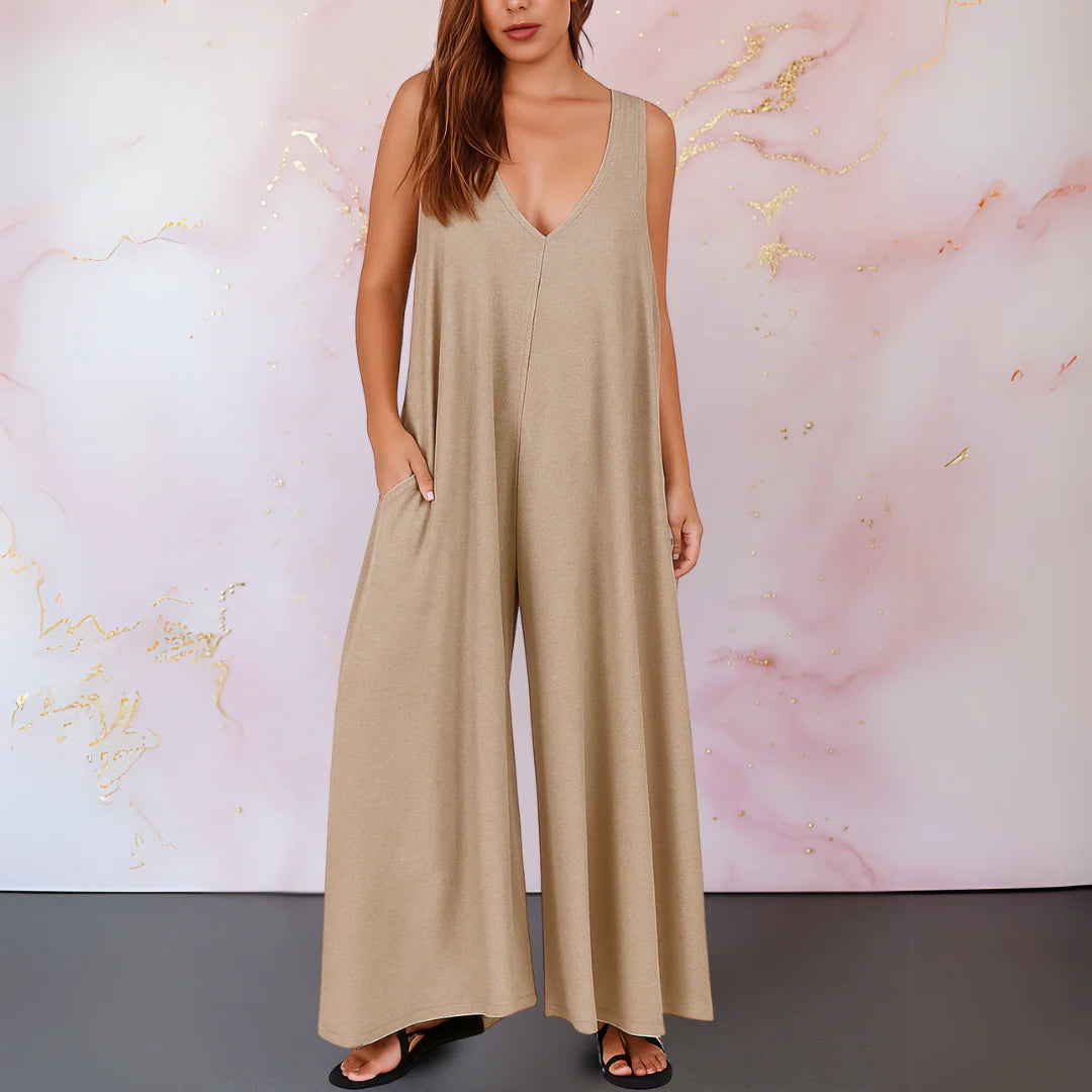Wendy™ | Comfortable jumpsuit with V-neck and wide legs